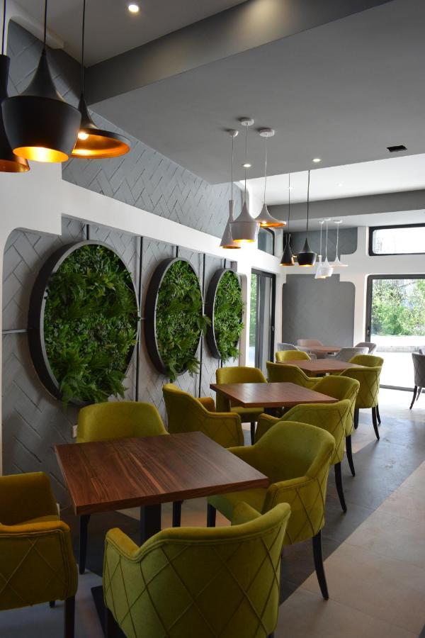 Prenociste Srebrno Jezero Hotel Veliko Gradište Exterior foto