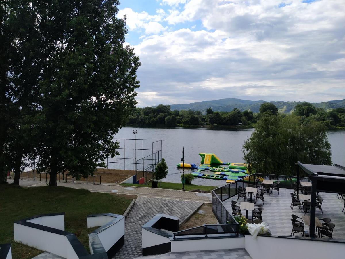 Prenociste Srebrno Jezero Hotel Veliko Gradište Exterior foto
